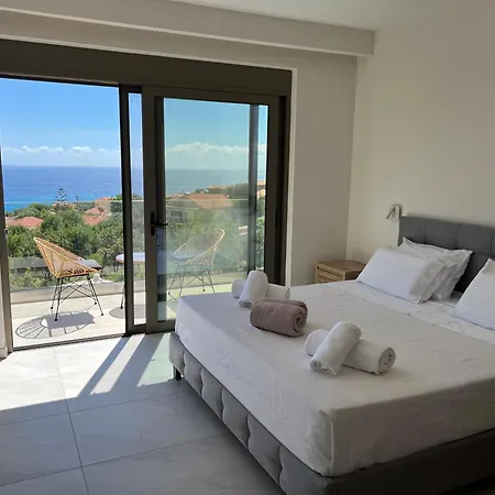 Villa Thalassasense Lourdata