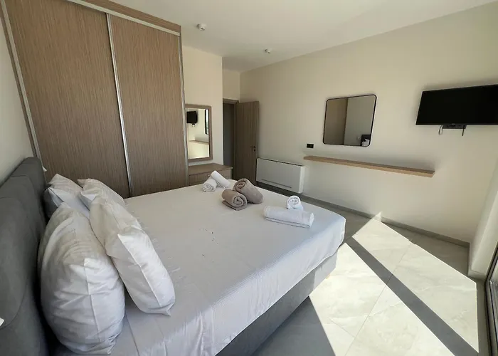 Thalassasense Lourdata Villa *