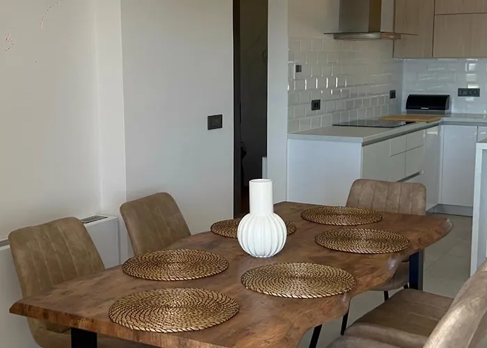 Thalassasense Lourdata *