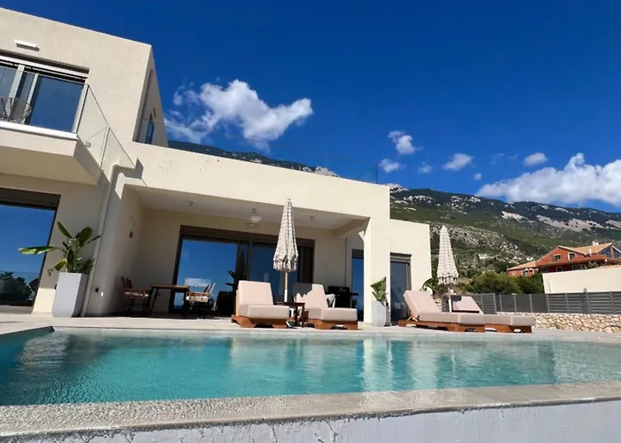 Thalassasense Lourdata *