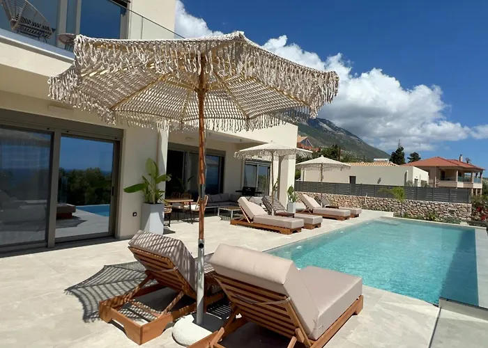 Thalassasense Lourdata Villa *